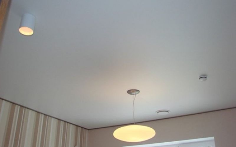 1510921672_natyazhnoy_potolok_pongs_belyy_matovyy_nppbm30