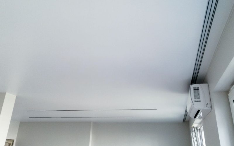 Натяжной потолок в квартире 30 м2
